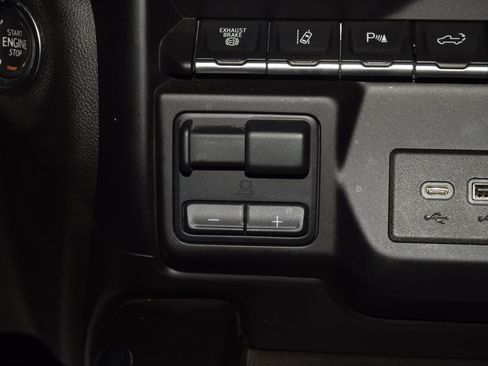 Used 2022 GMC Sierra 3500 Denali w/ Denali Ultimate Package image 33