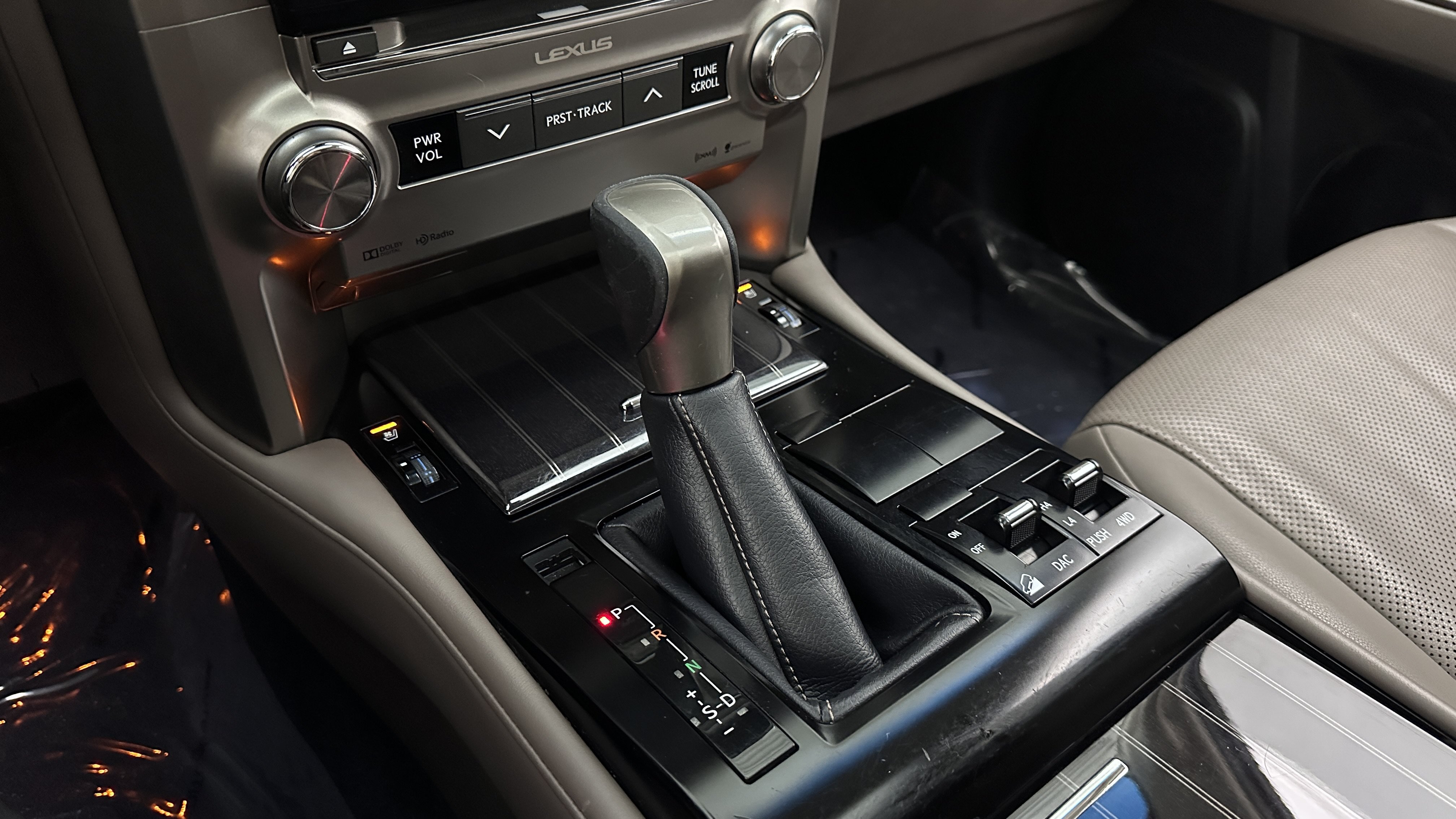 Used 2021 Lexus GX 460 Premium w/ Premium Package AWD/4WD image 17