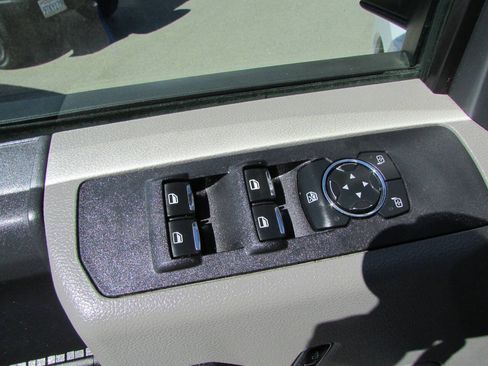 Used 2022 Ford F250 XL w/ Power Equipment Group RWD image 20