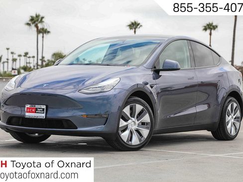 Used 2023 Tesla Model Y Long Range AWD/4WD image 1