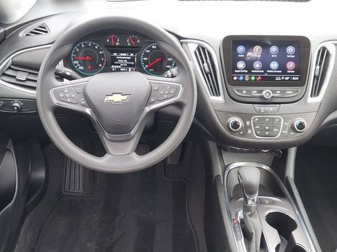 Used 2021 Chevrolet Malibu LT FWD image 24
