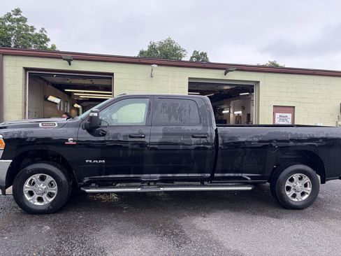 Used 2024 RAM 3500 Big Horn w/ Towing Technology Group AWD/4WD image 4