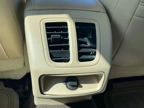 Used 2015 Ford Taurus SEL w/ Equipment Group 201A image 41