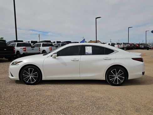 Used 2025 Lexus ES 300h w/ Premium Package FWD image 9