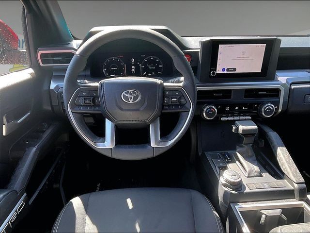 Used 2025 Toyota Tacoma TRD Off-Road AWD/4WD image 5