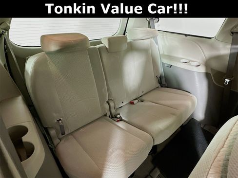 Used 2011 Toyota Sienna image 26