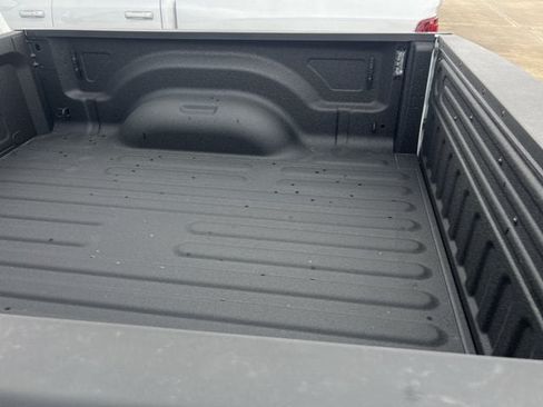 New 2026 RAM 2500 Laramie AWD/4WD image 5