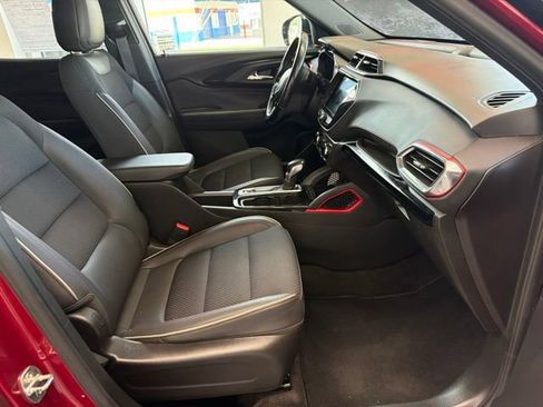 Used 2021 Chevrolet TrailBlazer RS w/ Convenience Package AWD/4WD image 11