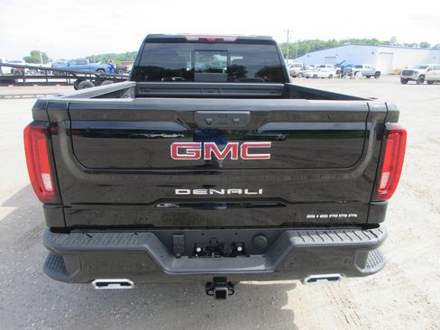 New 2026 GMC Sierra 1500 Denali w/ Denali Reserve Package AWD/4WD image 7