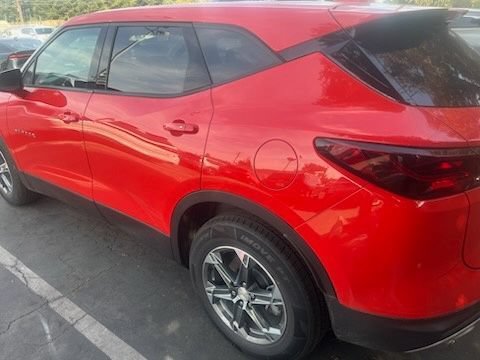 Used 2025 Chevrolet Blazer LT FWD image 6