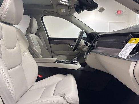 New 2026 Volvo XC90 B6 Ultra w/ Protection Package AWD/4WD image 29