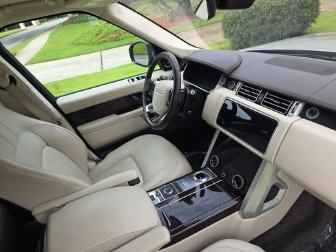 Used 2020 Land Rover Range Rover HSE AWD/4WD image 25