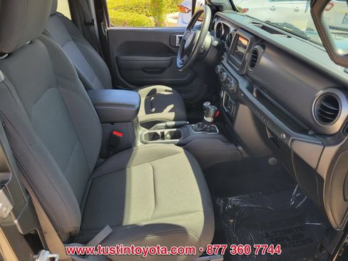 Used 2023 Jeep Wrangler Sport AWD/4WD image 15