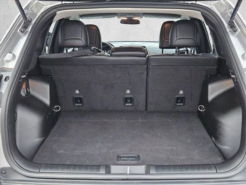 Used 2020 Jeep Cherokee Latitude Plus image 5