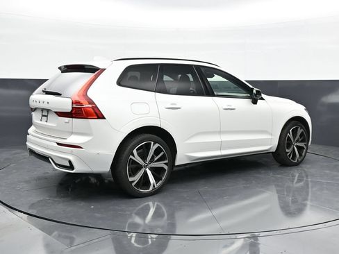 Used 2024 Volvo XC60 T8 Ultimate w/ Climate Package AWD/4WD image 2