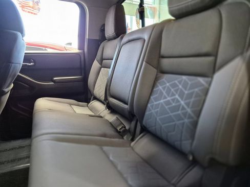 Used 2025 Nissan Frontier SV w/ SV Convenience Package AWD/4WD image 26
