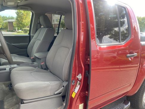 Used 2017 Nissan Frontier SV AWD/4WD image 13