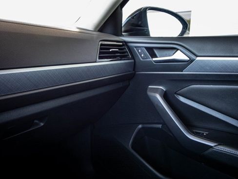 Used 2022 Volkswagen Jetta SE image 40