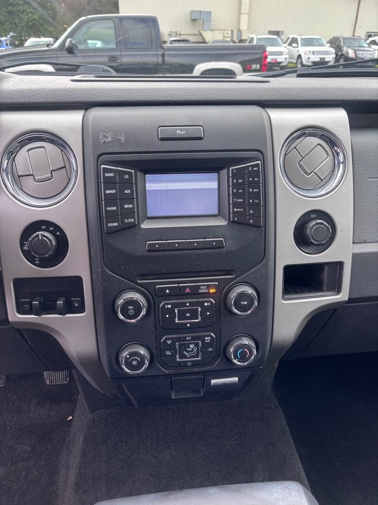 Used 2014 Ford F150 XLT w/ Equipment Group 302A Luxury AWD/4WD image 17