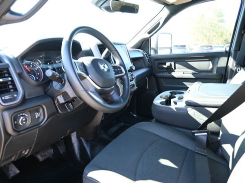 New 2026 RAM 2500 Tradesman w/ Chrome Appearance Group AWD/4WD image 9