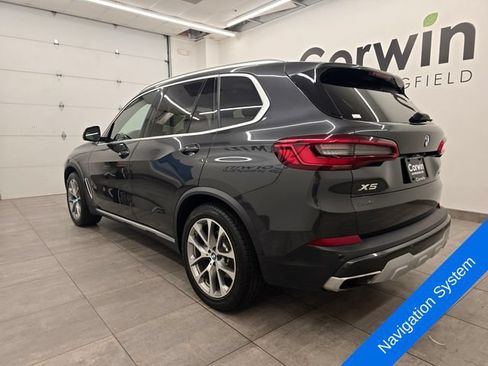 Used 2019 BMW X5 xDrive40i w/ Convenience Package AWD/4WD image 3