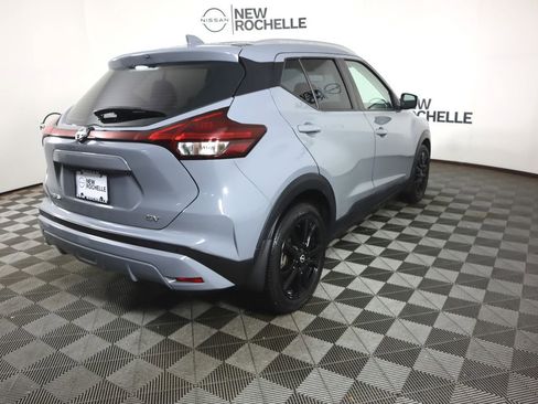 Certified 2022 Nissan Kicks SV image 7