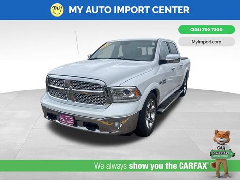 Used 2015 RAM 1500 Laramie w/ Convenience Group AWD/4WD image 3