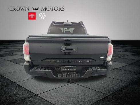 Used 2020 Toyota Tacoma TRD Off-Road w/ Technology Package AWD/4WD image 5