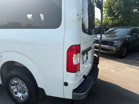 Used 2018 Nissan NV 3500 SL RWD image 33