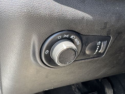 Used 2024 Jeep Compass Sport AWD/4WD image 33