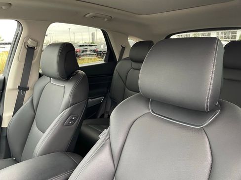 Used 2023 Genesis GV70 2.5T w/ Select Package image 23