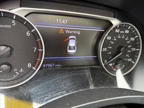 Used 2020 Nissan Altima 2.5 SR w/ Premium Package image 4