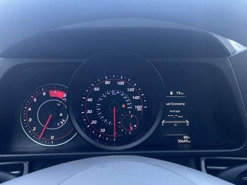 Used 2022 Hyundai Elantra SEL image 12