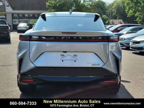 Used 2023 Lexus RZ 450e Premium image 4