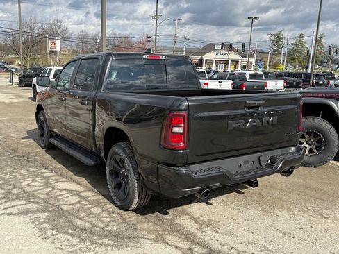 New 2026 RAM 1500 Express AWD/4WD image 9