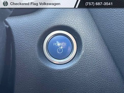 Used 2022 Toyota Corolla LE FWD image 35