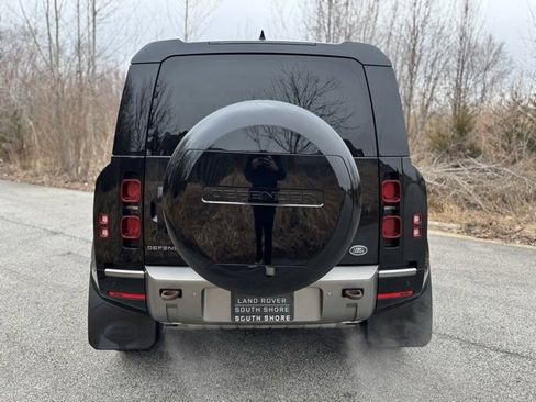 Certified 2023 Land Rover Defender 110 X-Dynamic SE image 7