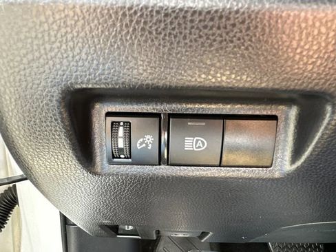 Used 2024 Toyota RAV4 LE AWD/4WD image 33