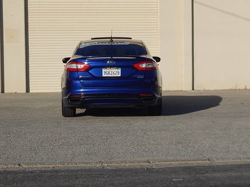 Used 2013 Ford Fusion Titanium FWD image 4