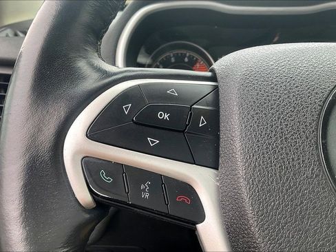 Used 2016 Jeep Cherokee Latitude w/ Safety/Convenience Group image 13