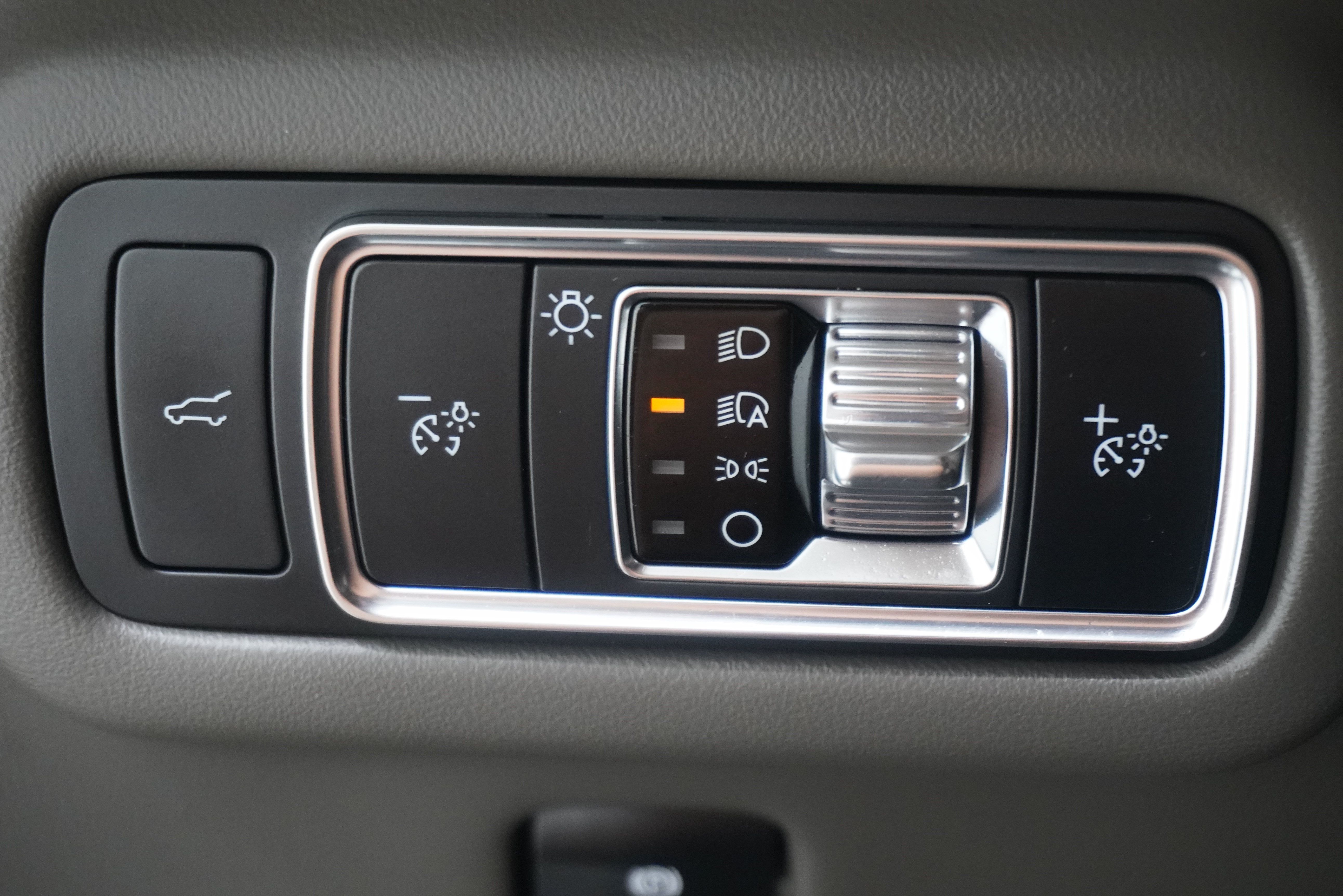 Used 2024 Lincoln Nautilus Premier AWD/4WD image 26