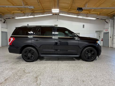 Used 2021 Ford Expedition XLT RWD image 5