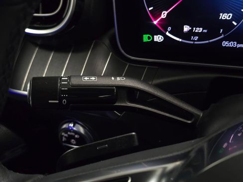 Used 2024 Mercedes-Benz C 300 4MATIC Sedan w/ Exclusive Trim Package image 38