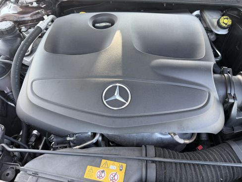 Used 2017 Mercedes-Benz GLA 250 4MATIC image 27
