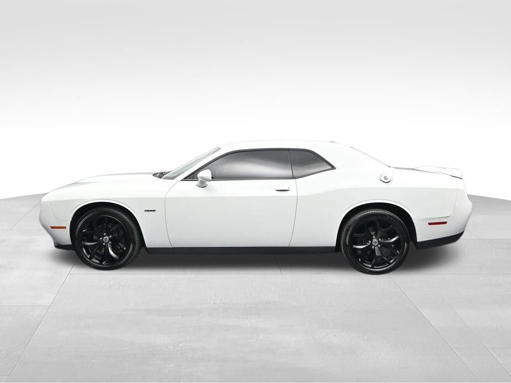 Used 2018 Dodge Challenger R/T RWD image 2