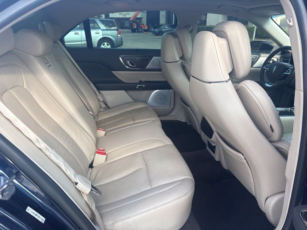 Used 2017 Lincoln Continental Reserve w/ Luxury Package AWD/4WD image 21
