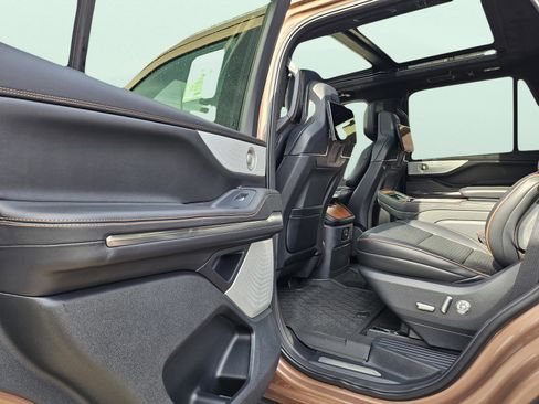 New 2025 Lincoln Navigator Black Label image 23