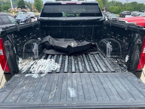 Used 2020 Chevrolet Silverado 1500 Custom w/ Custom Value Package AWD/4WD image 7