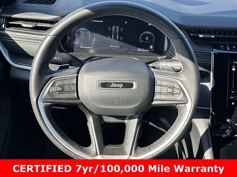 Certified 2023 Jeep Grand Cherokee Altitude image 18