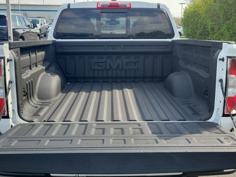 Used 2022 GMC Canyon Elevation w/ Trailering Package image 8